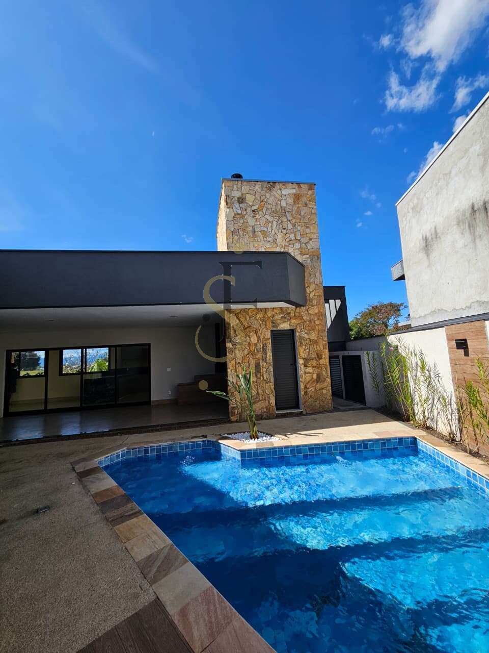  - Casa de condomínio à venda, no Condomínio Terras do Vale em Caçapava, Condomínio Terras do Vale, com 4 quartos, 200m²