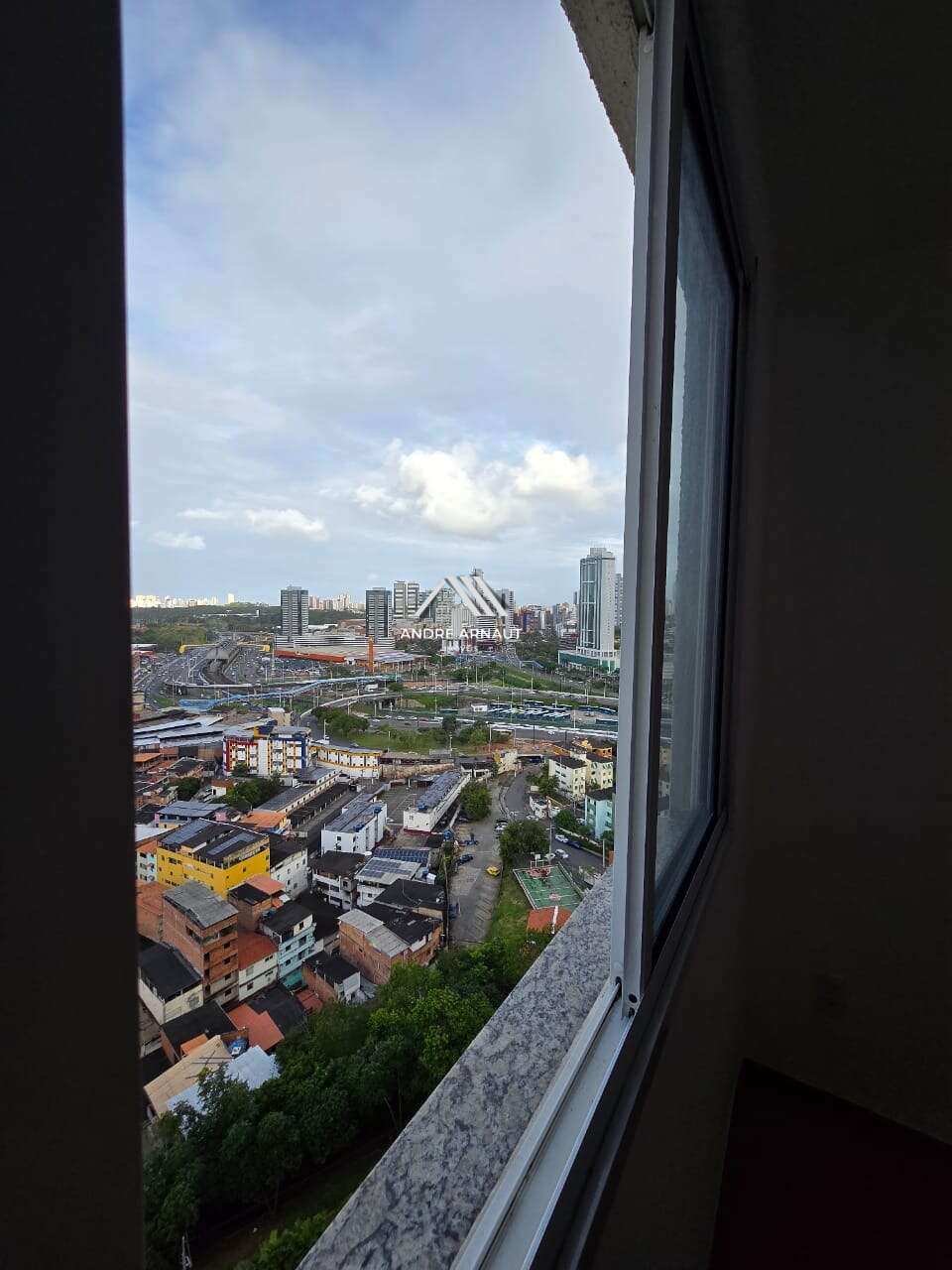 Apartamento à venda com 2 quartos - Caminho das Árvores,