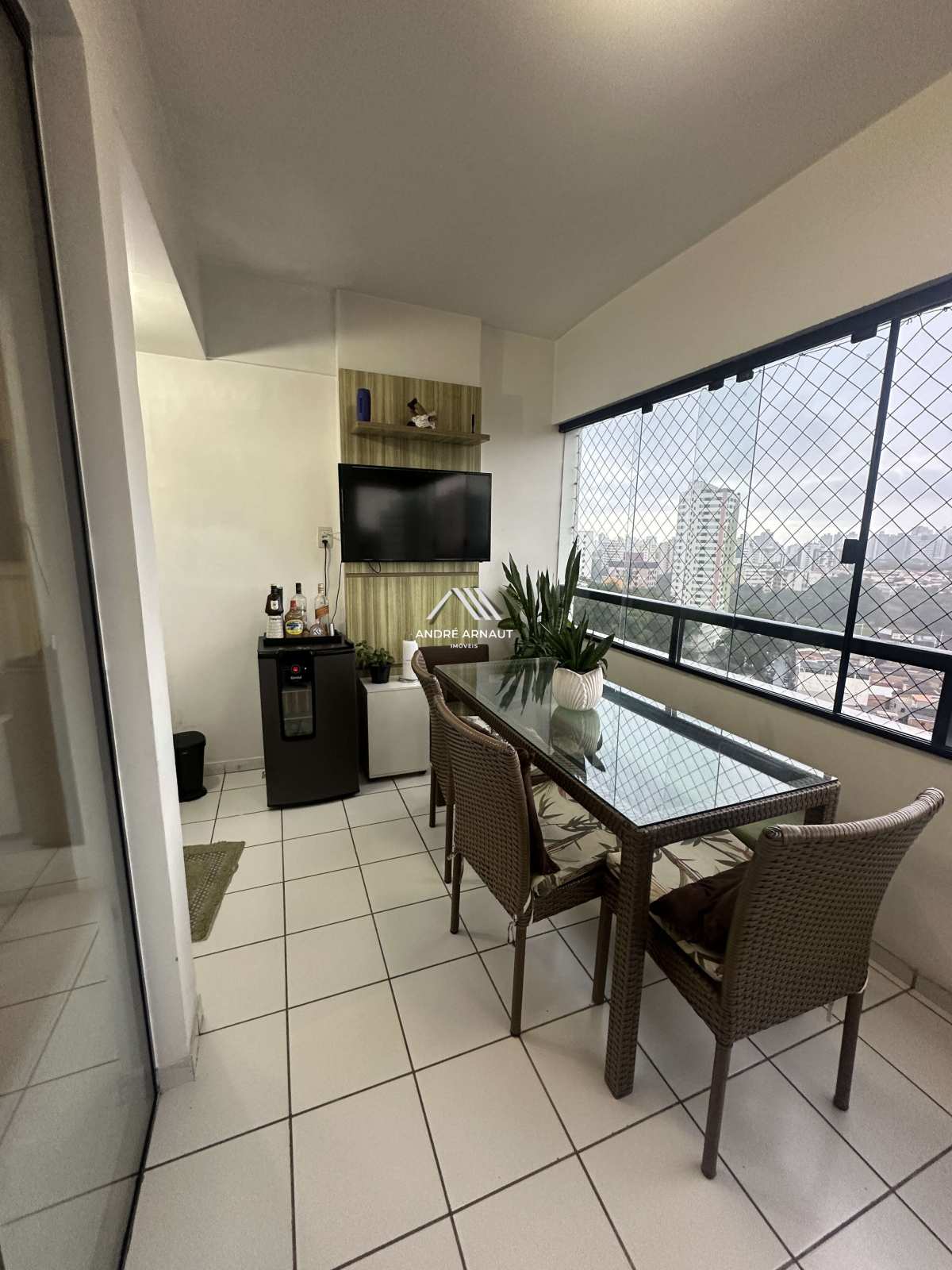 Apartamento à venda, no Edf Lignano Sabbiadoro, em Salvador, Brotas, com 3 quartos, 83m²