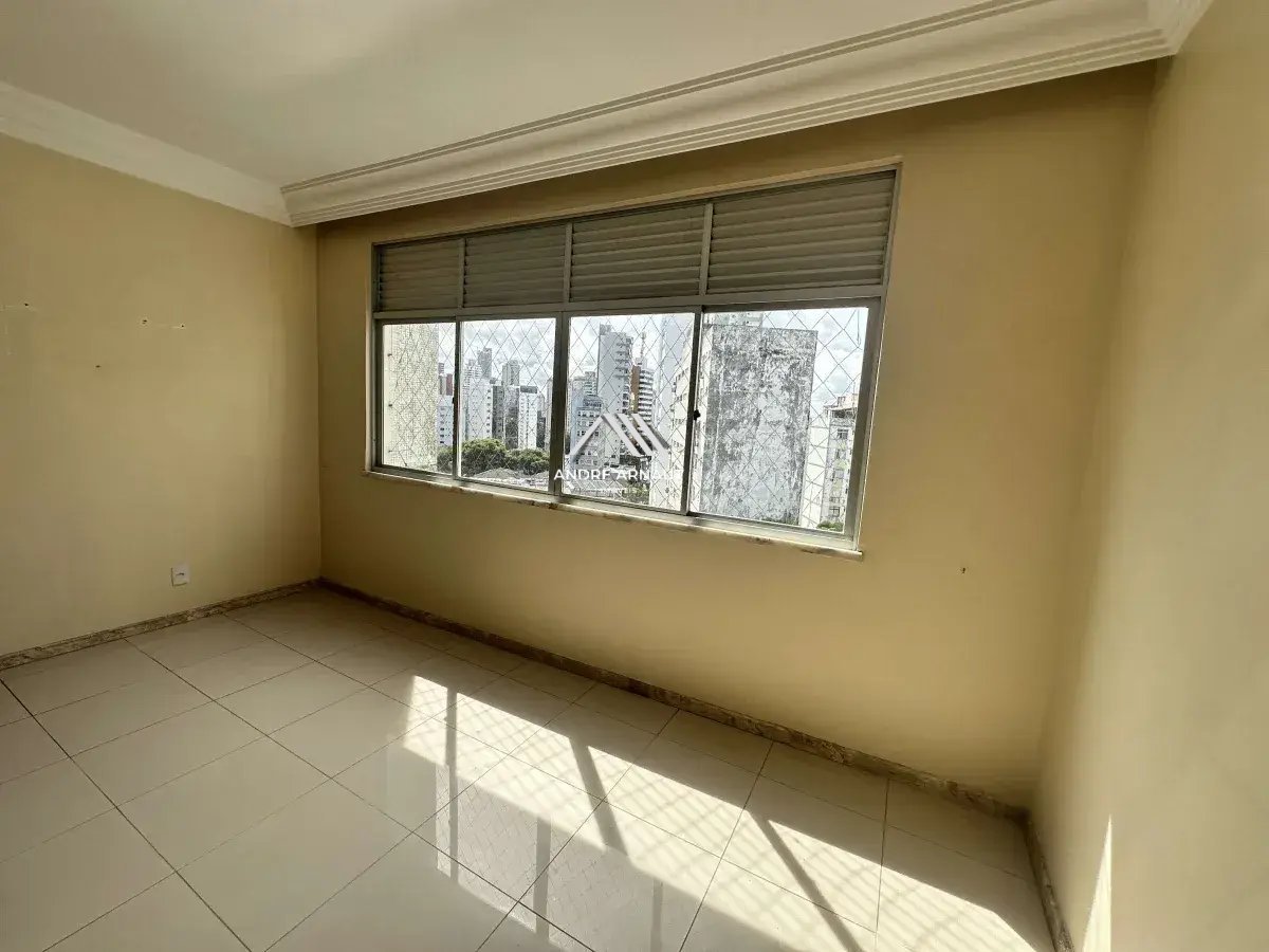 Apartamento para alugar com 3 quartos, 144m² - Foto 2