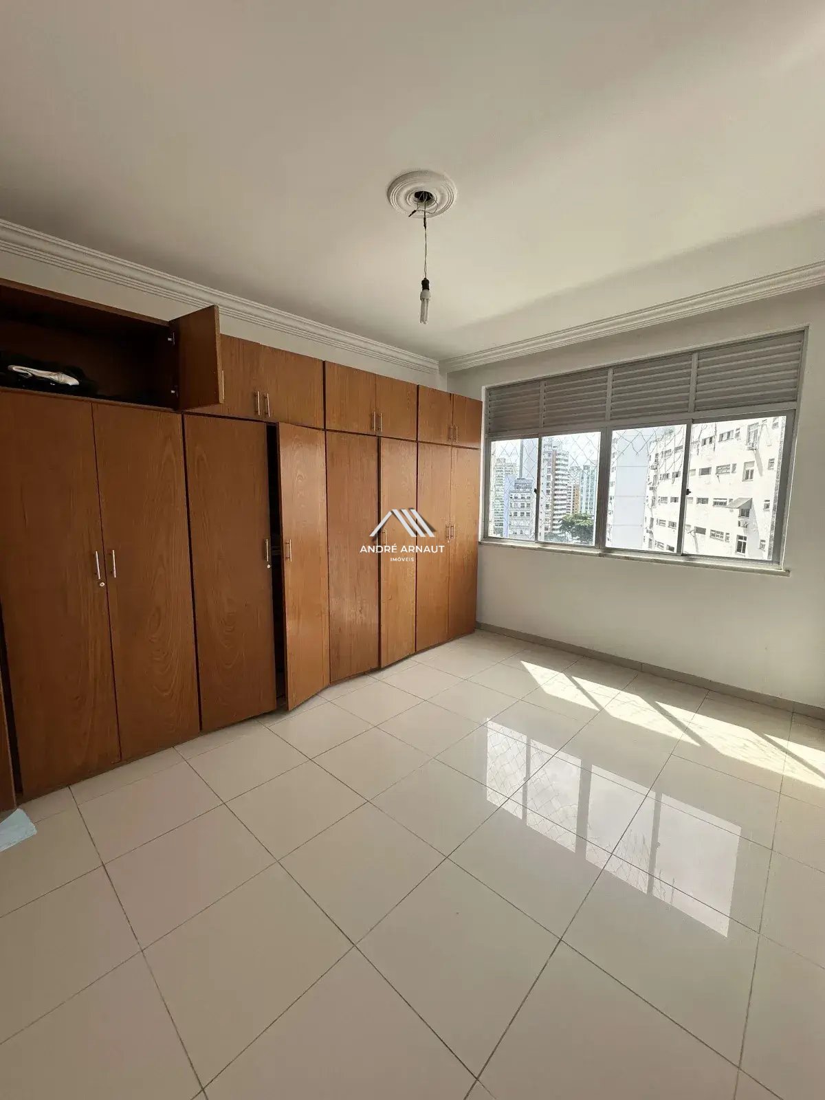 Apartamento para alugar com 3 quartos, 144m² - Foto 8