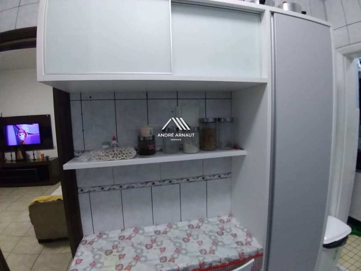 Apartamento à venda com 3 quartos, 96m² - Foto 4