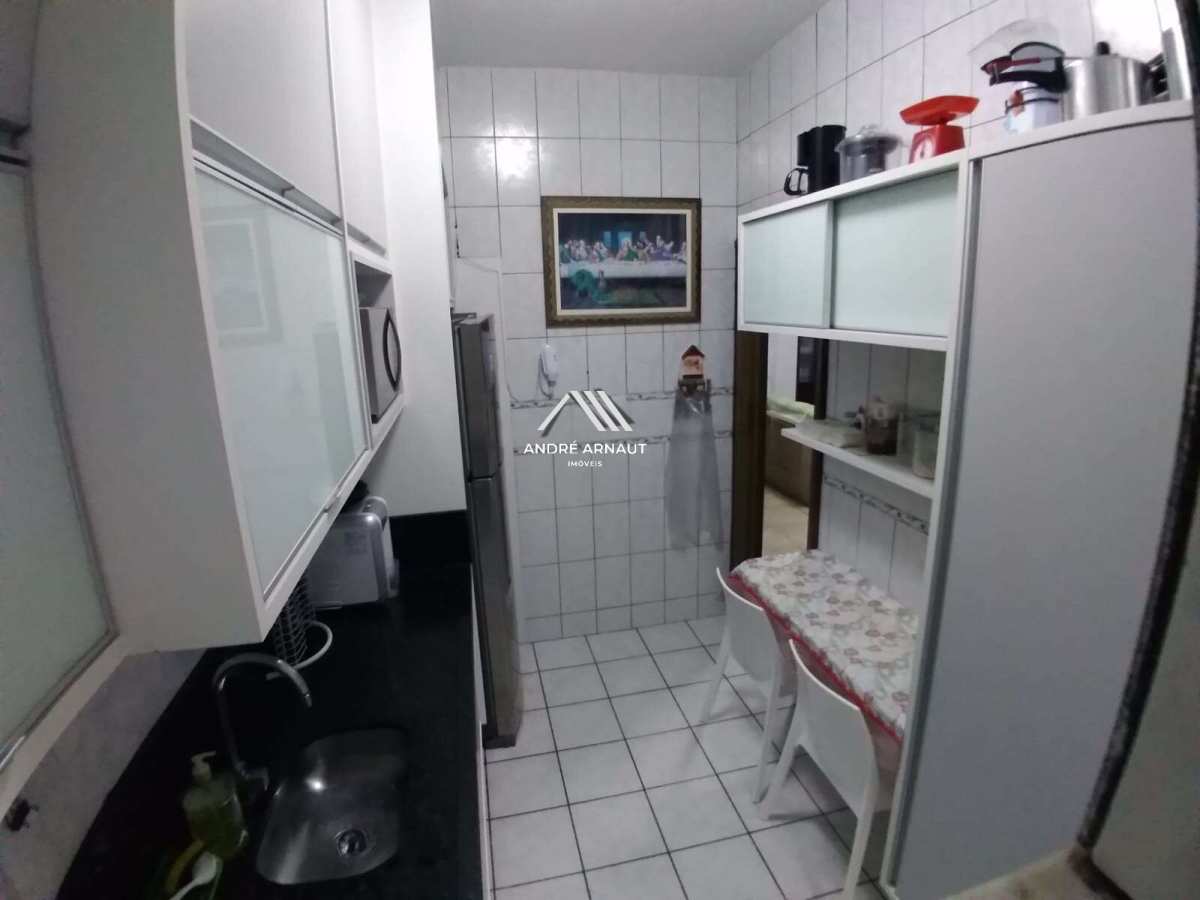 Apartamento à venda com 3 quartos, 96m² - Foto 11