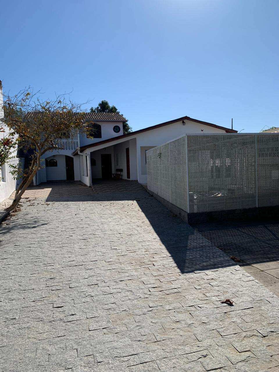 Casa à Venda em Guaratuba – Alto Padrão e Sustentabilidade no Balneário Coroados - Mauro Alexandre Imóveis