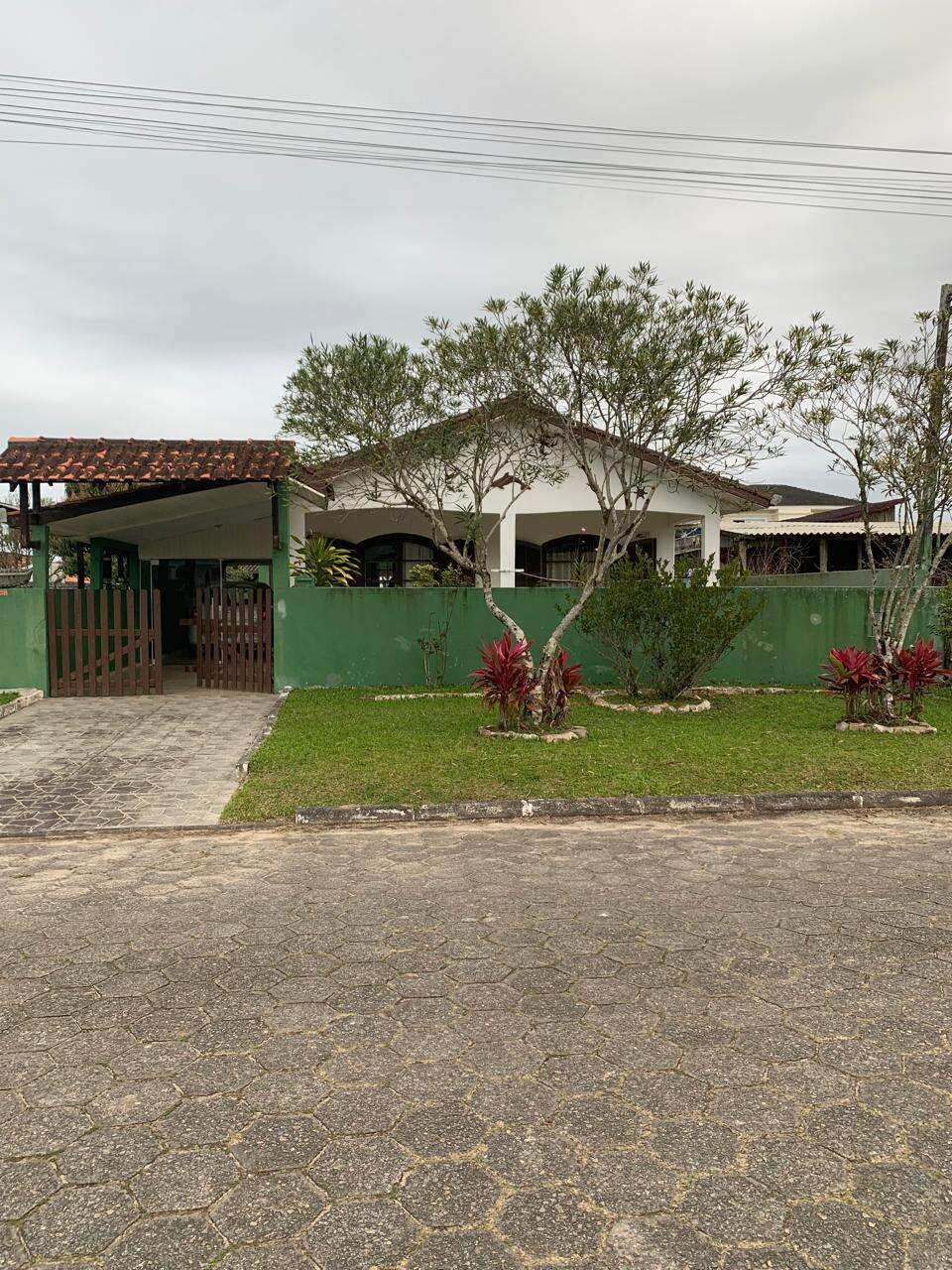 Casa à venda em Guaratuba, Balneário Coroados, com 3 quartos, 720m² - Mauro Alexandre Imóveis