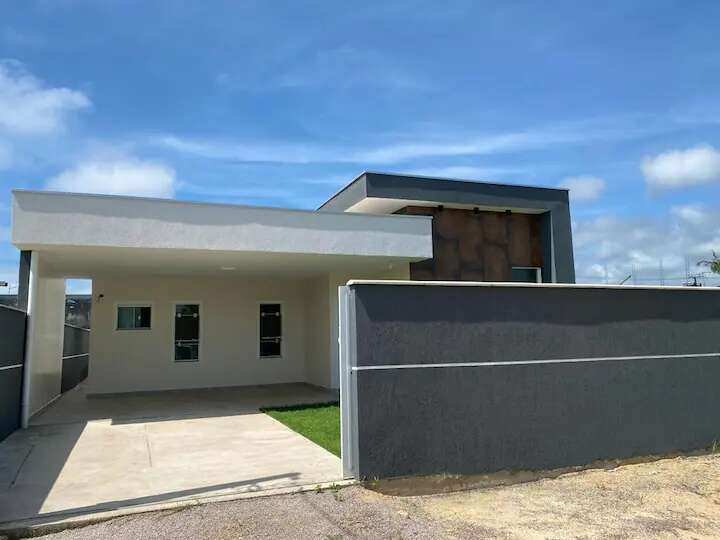 Casa à venda em Guaratuba, Balneário Coroados, com 3 quartos, 142m² - Mauro Alexandre Imóveis