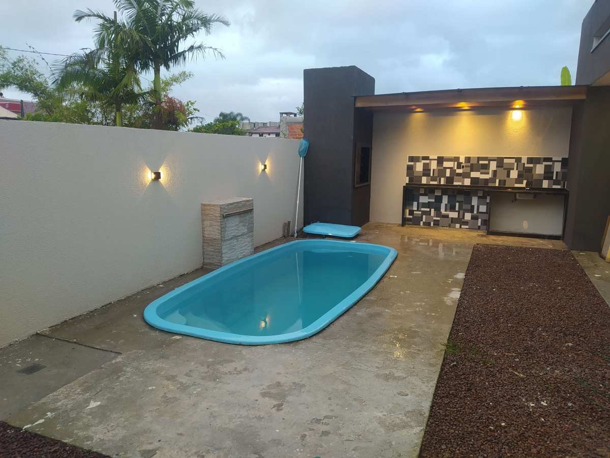 Casa com Piscina a 250m do Mar – Guaratuba/PR - Mauro Alexandre Imóveis