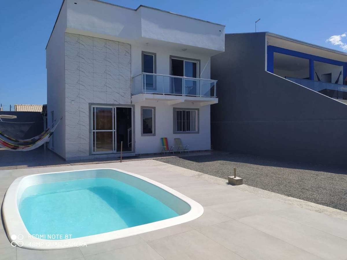 Sobrado à venda em Guaratuba, BALNEARIO COROADOS, com 2 quartos, 135,08m² - Mauro Alexandre Imóveis