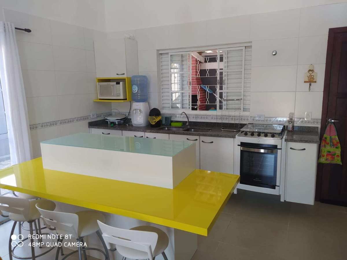 Sobrado à venda em Guaratuba, BALNEARIO COROADOS, com 2 quartos, 135,08m² - Mauro Alexandre Imóveis