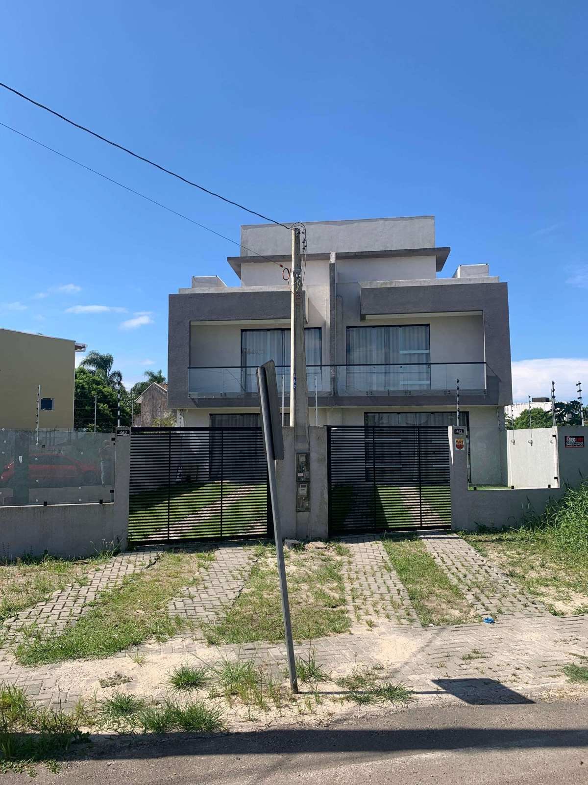 Sobrado de Alvenaria com Piscina à Venda – 121,88 m² Averbados | Guaratuba/PR