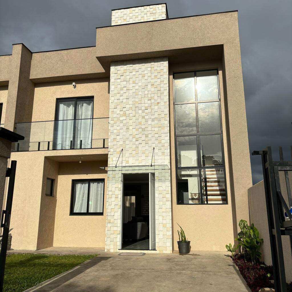 Sobrado Mobiliado com Piscina – Coroados, Guaratuba/PR