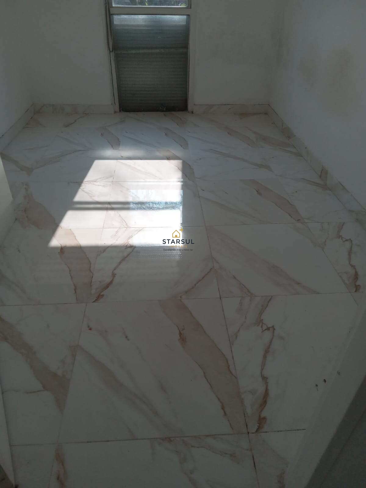 Apartamento à venda em Porto Alegre, Humaitá, com 2 quartos, 59m² - StarSul Imóveis