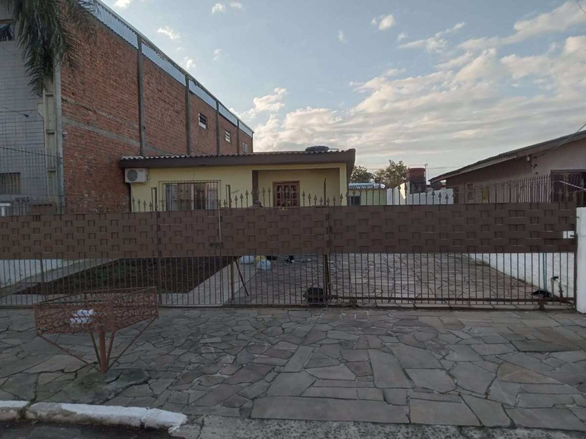 Casa à venda com 3 quartos, 85m² - Fátima,Canoas