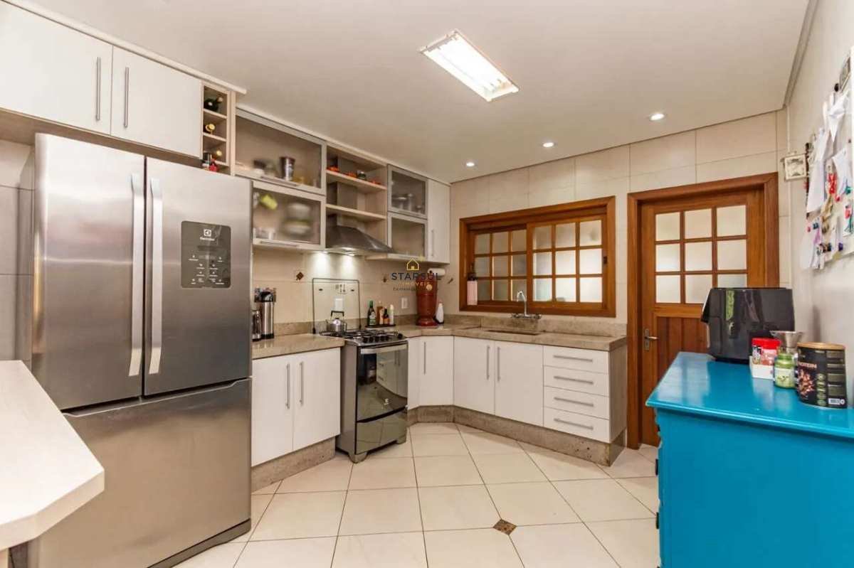 Casa à venda com 4 quartos - Vila Jardim,Porto Alegre