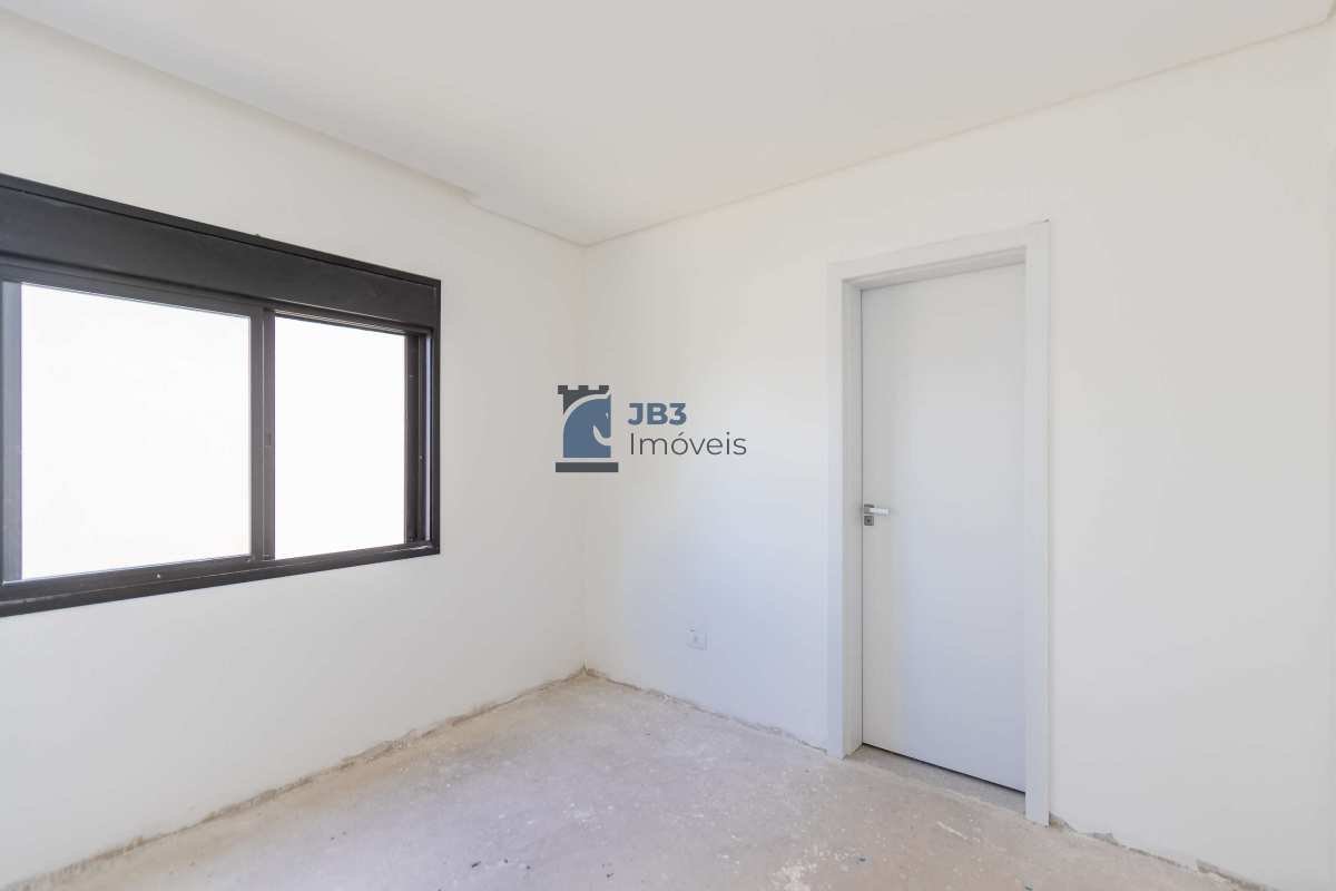  - Casa à venda em Curitiba, Uberaba, com 3 quartos, 145m²