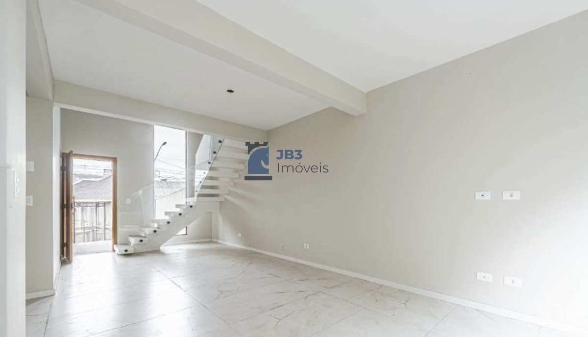 Sobrado à venda com 3 quartos, 127m² - Tingui,Curitiba
