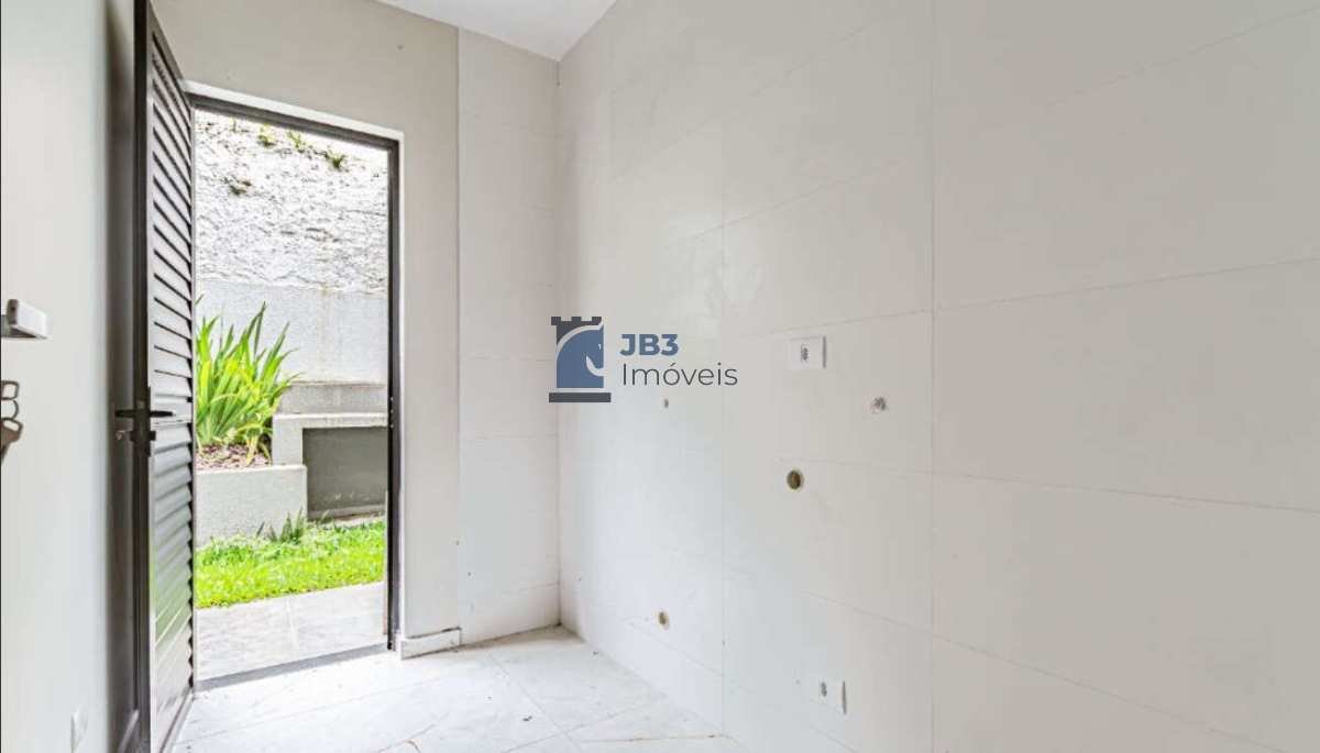  - Sobrado à venda em Curitiba, Tingui, com 3 quartos, 127m²