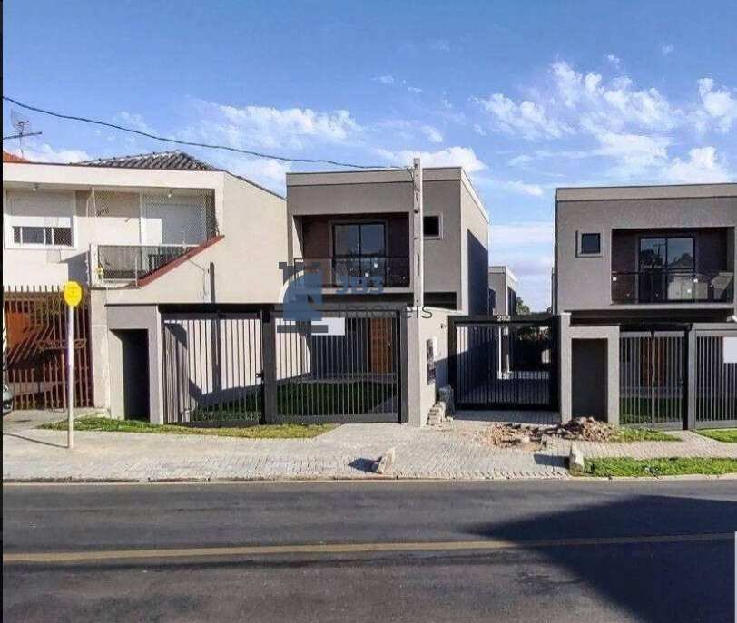 Sobrado em condomínio à venda com 3 quartos, 117m² - Boa Vista,Curitiba
