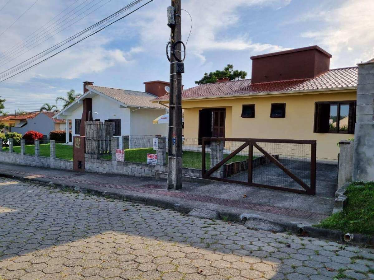 Casa à venda em Garopaba, AMBROSIO, com 3 quartos, 80m²
