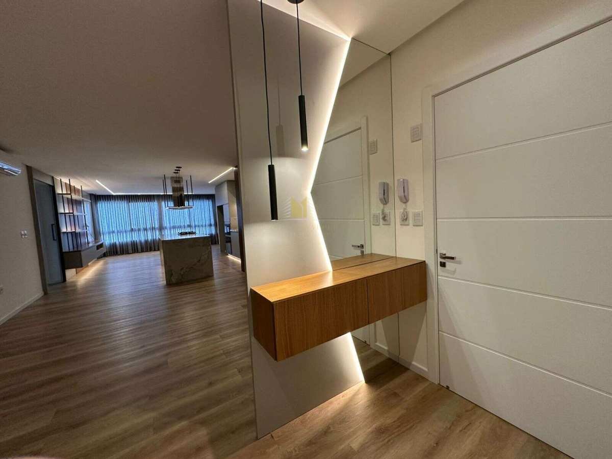 Apartamento para alugar em Dois Irmãos, com 3 quartos, 130,33m²