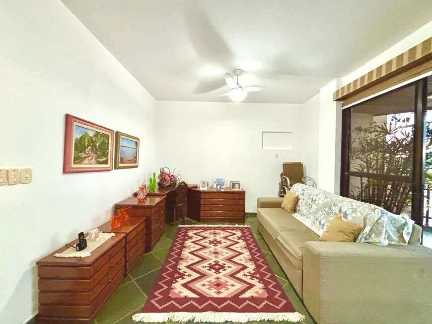 Apartamento à venda com 3 quartos - ,