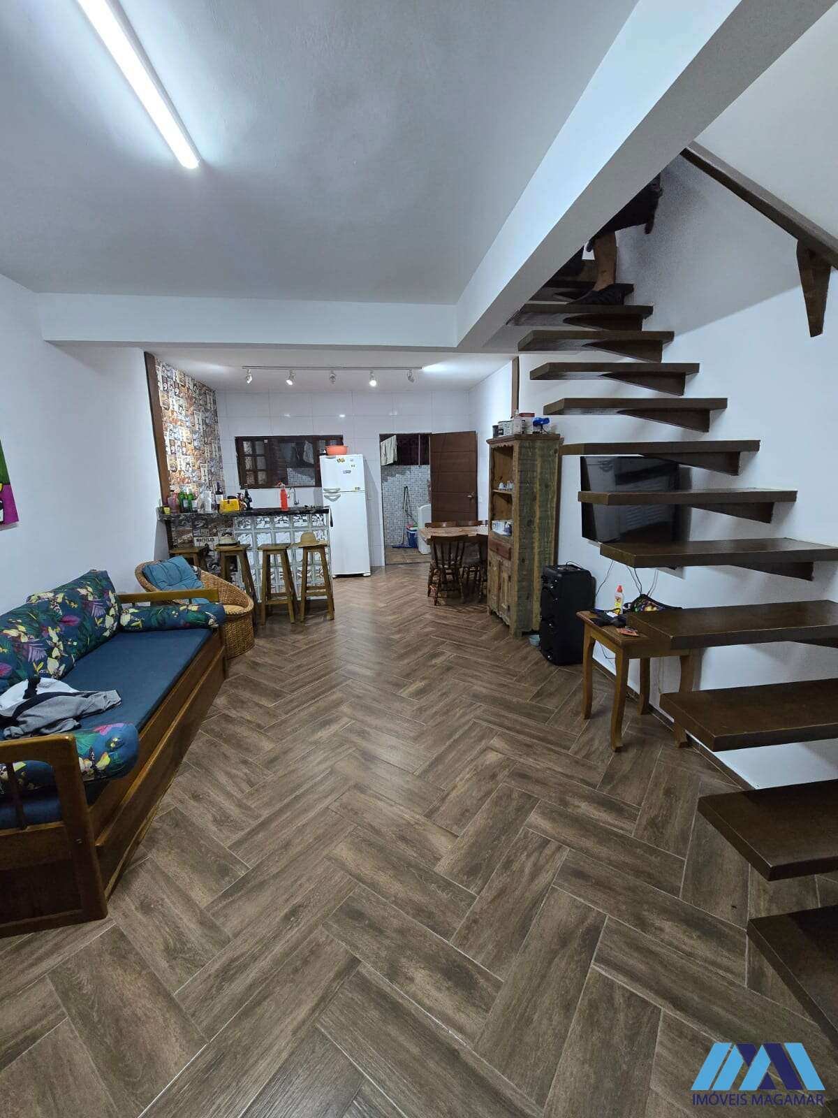 Sobrado à venda, no Jardim das Palmeiras em Itanhaém, Gaivota (Praia), com 2 quartos, 78m² - Imóveis Magamar