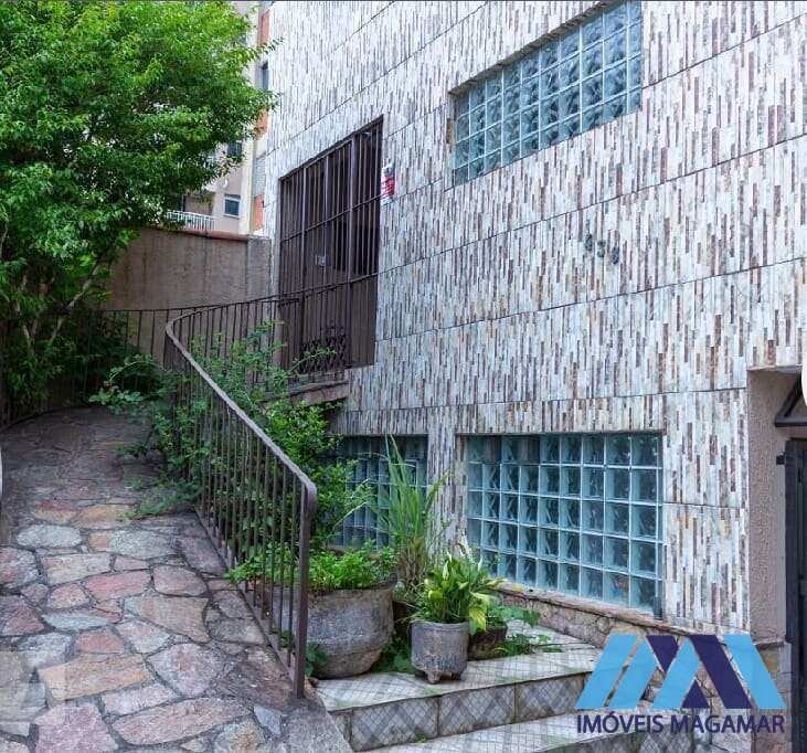 Sobrado à venda em São Paulo, Vila Moinho Velho, com 4 quartos, 192m² - Imóveis Magamar