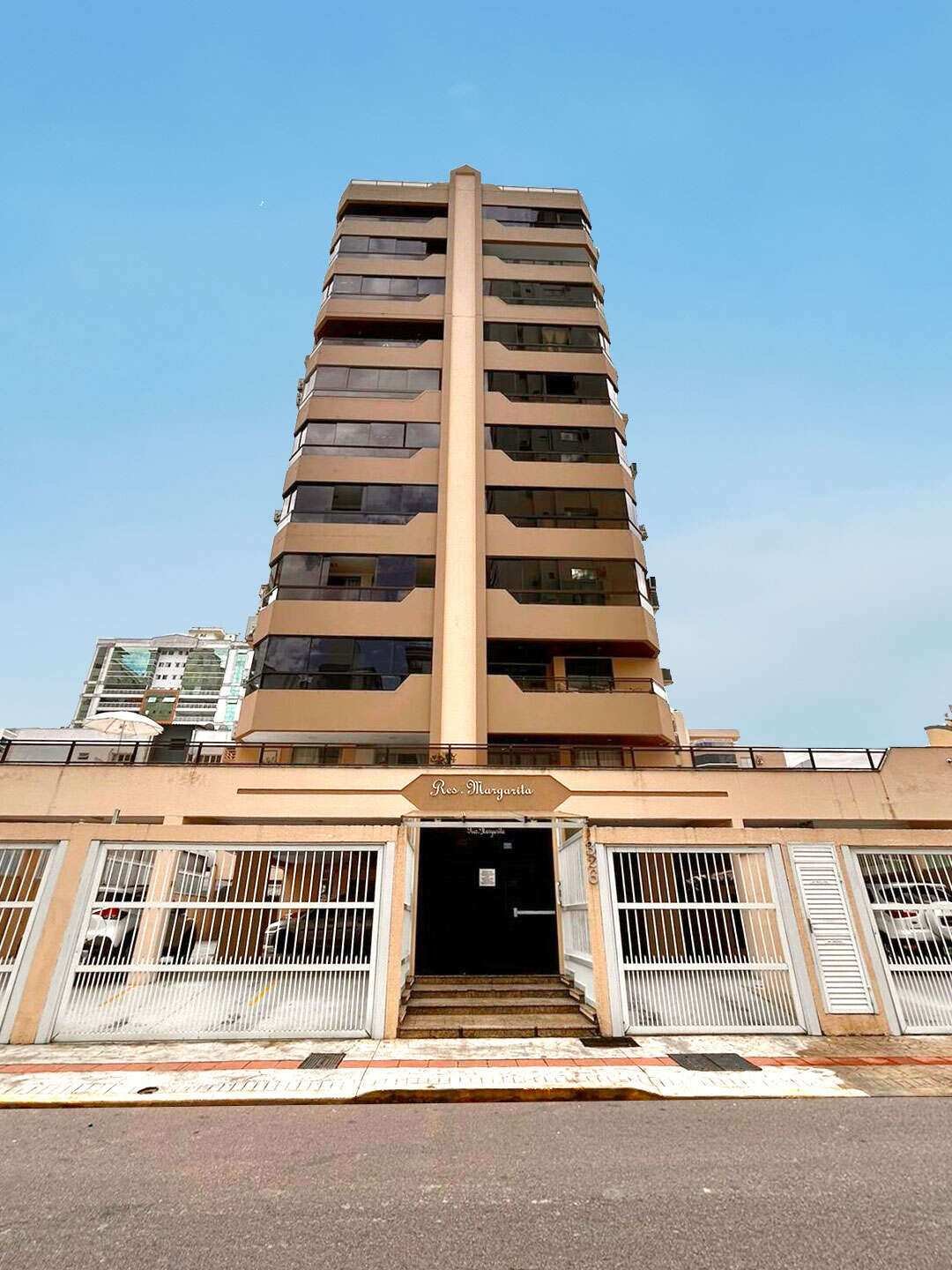 Apartamento à venda com 3 quartos - Meia Praia,Itapema