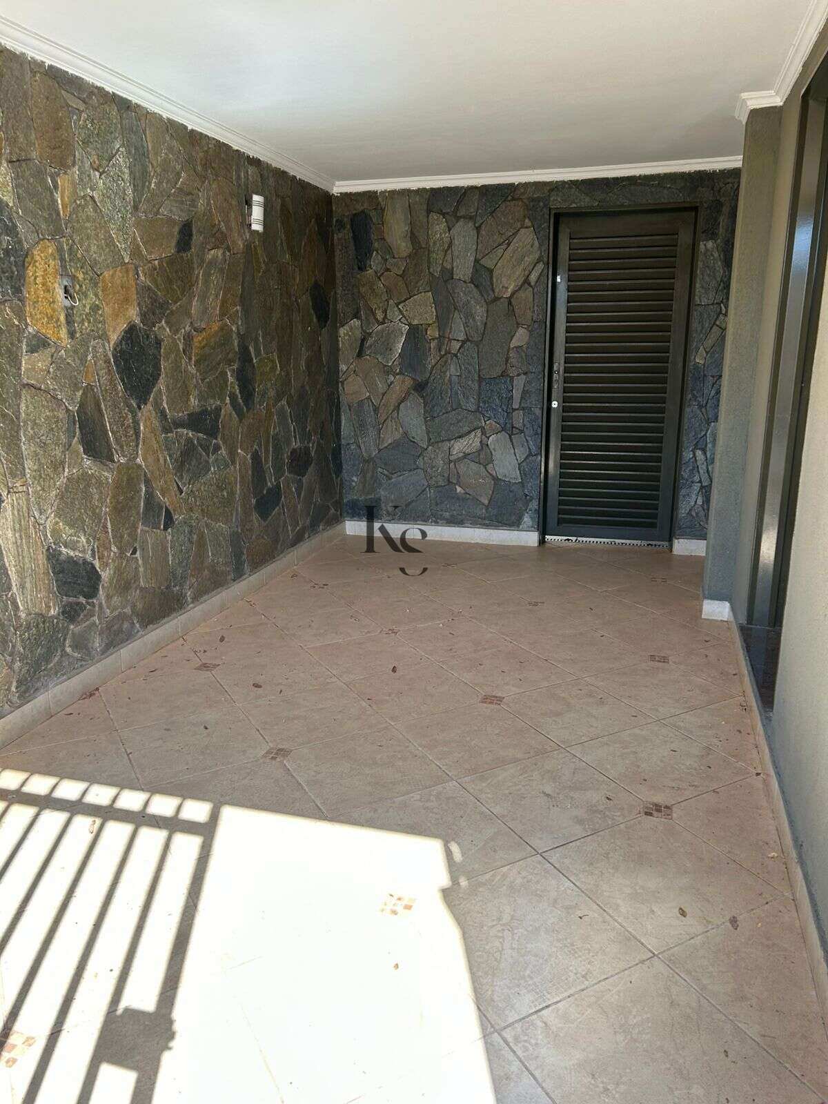 Casa à venda – Campos Elíseos - Karen Sueta Creci 223363F / Bruno Amorim Advogados Associados