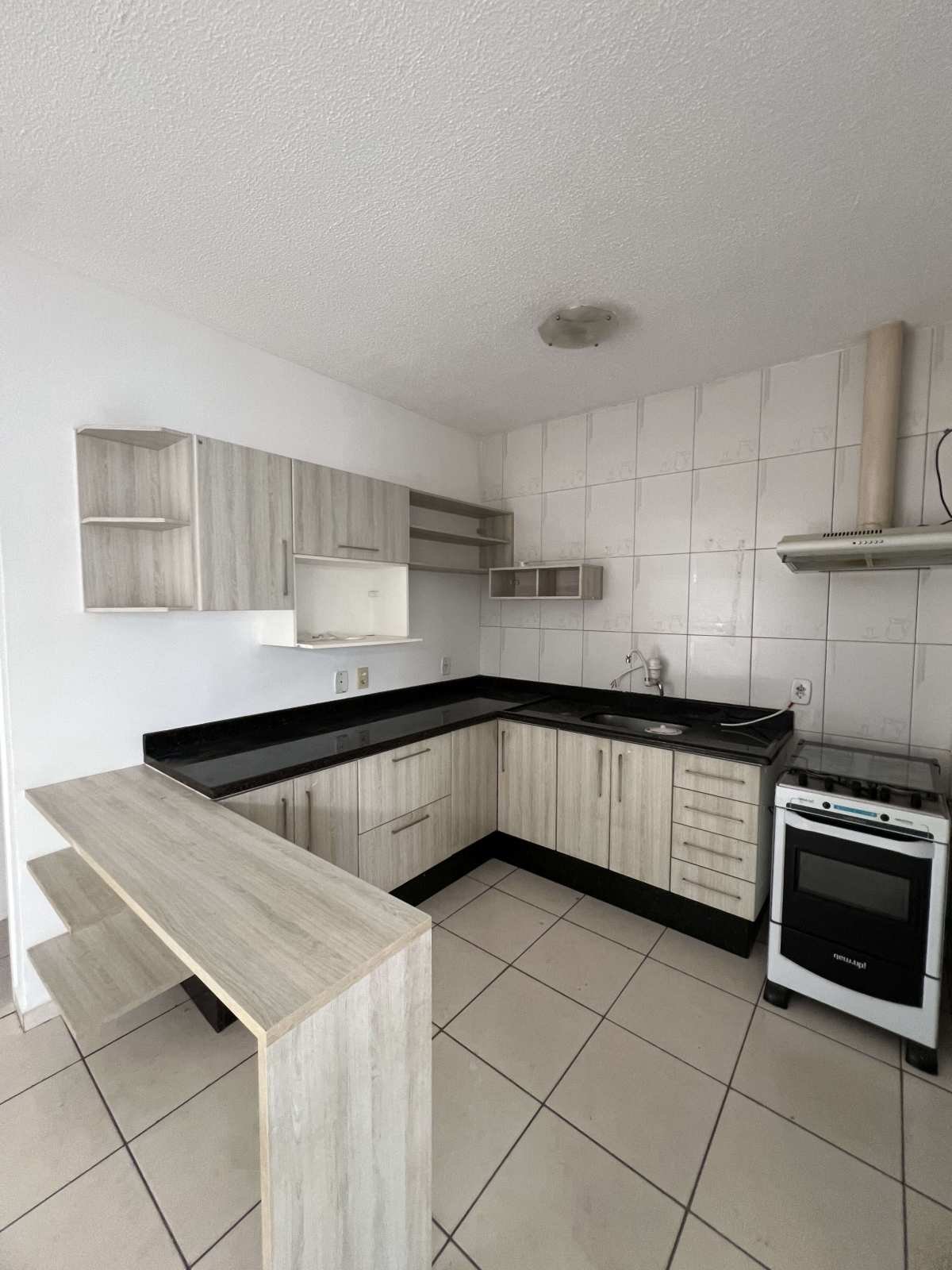 Casa à venda em Sorocaba, Wanel Ville, com 2 quartos, 65m² - Janaina Albuquerque Imóveis