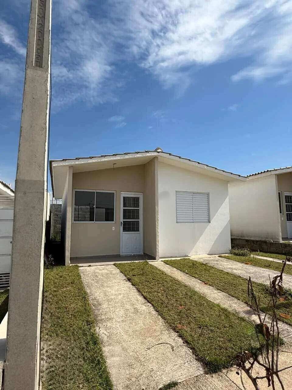 Casa de condomínio à venda, no Terras do Sol, , com 2 quartos, 49m²