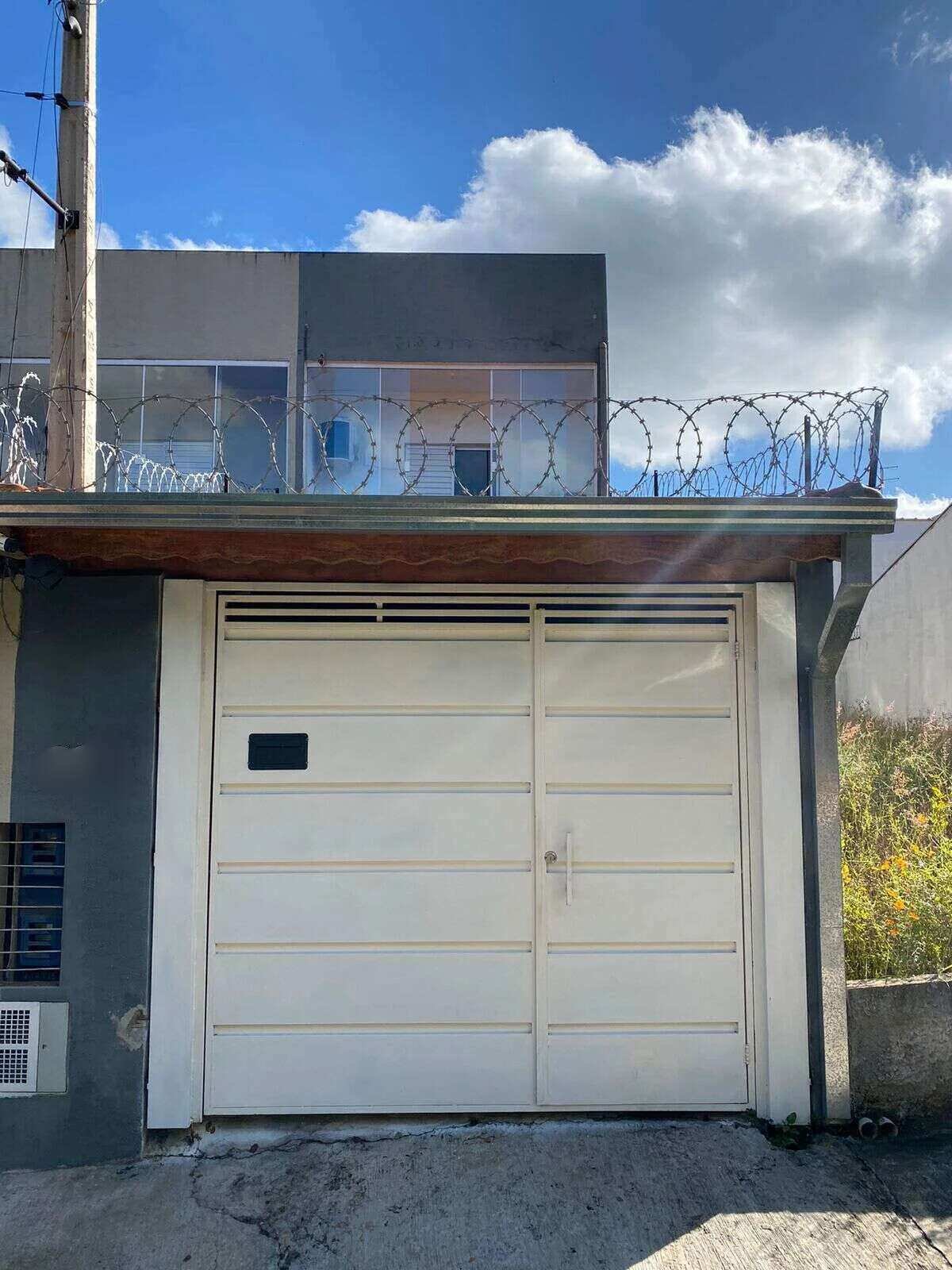 Sobrado à venda, com 2 quartos, 79m²