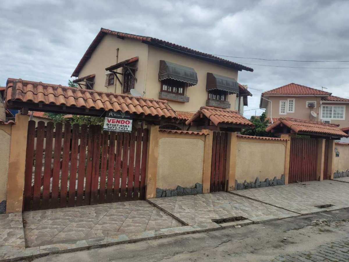 Casa à venda com 3 quartos, 136m² - ,