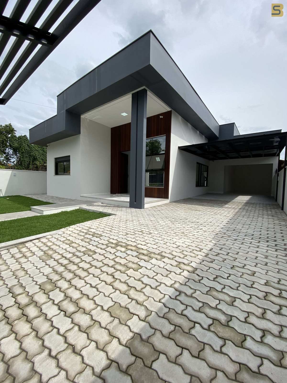 Casa à venda com 3 quartos - Santa Bárbara,Criciúma