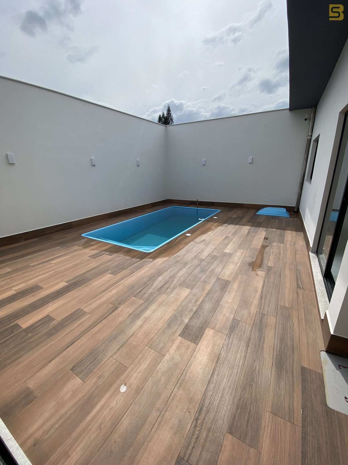 Casa à venda com 3 quartos - Santa Bárbara,Criciúma