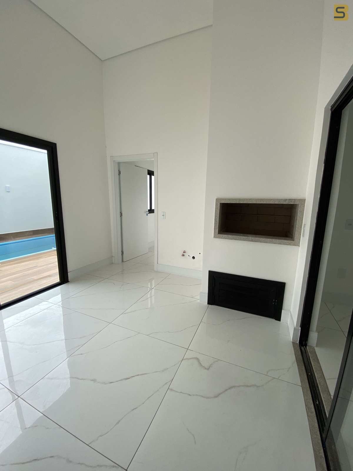 Casa à venda com 3 quartos - Santa Bárbara,Criciúma