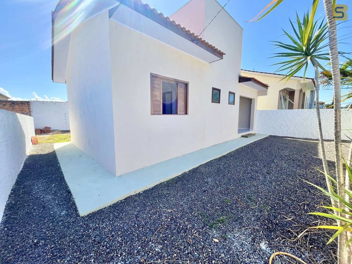 Casa à venda com 3 quartos, 80m² - ,