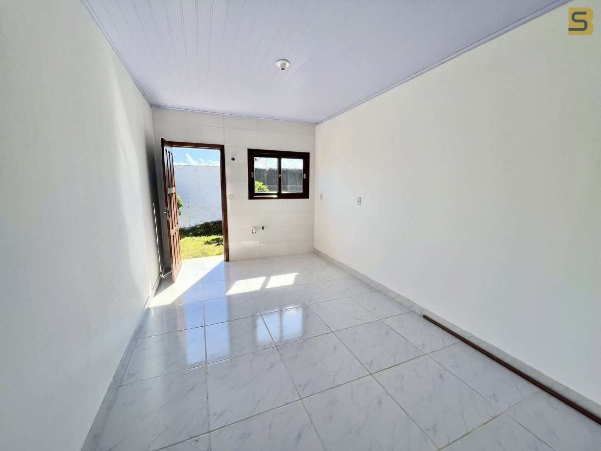  - Casa Reformada com 3 Quartos e Suíte no Monte Castelo - Criciúma/SC | 80m²