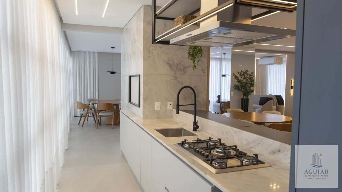 Apartamento à venda com 3 quartos - Meia Praia,Itapema