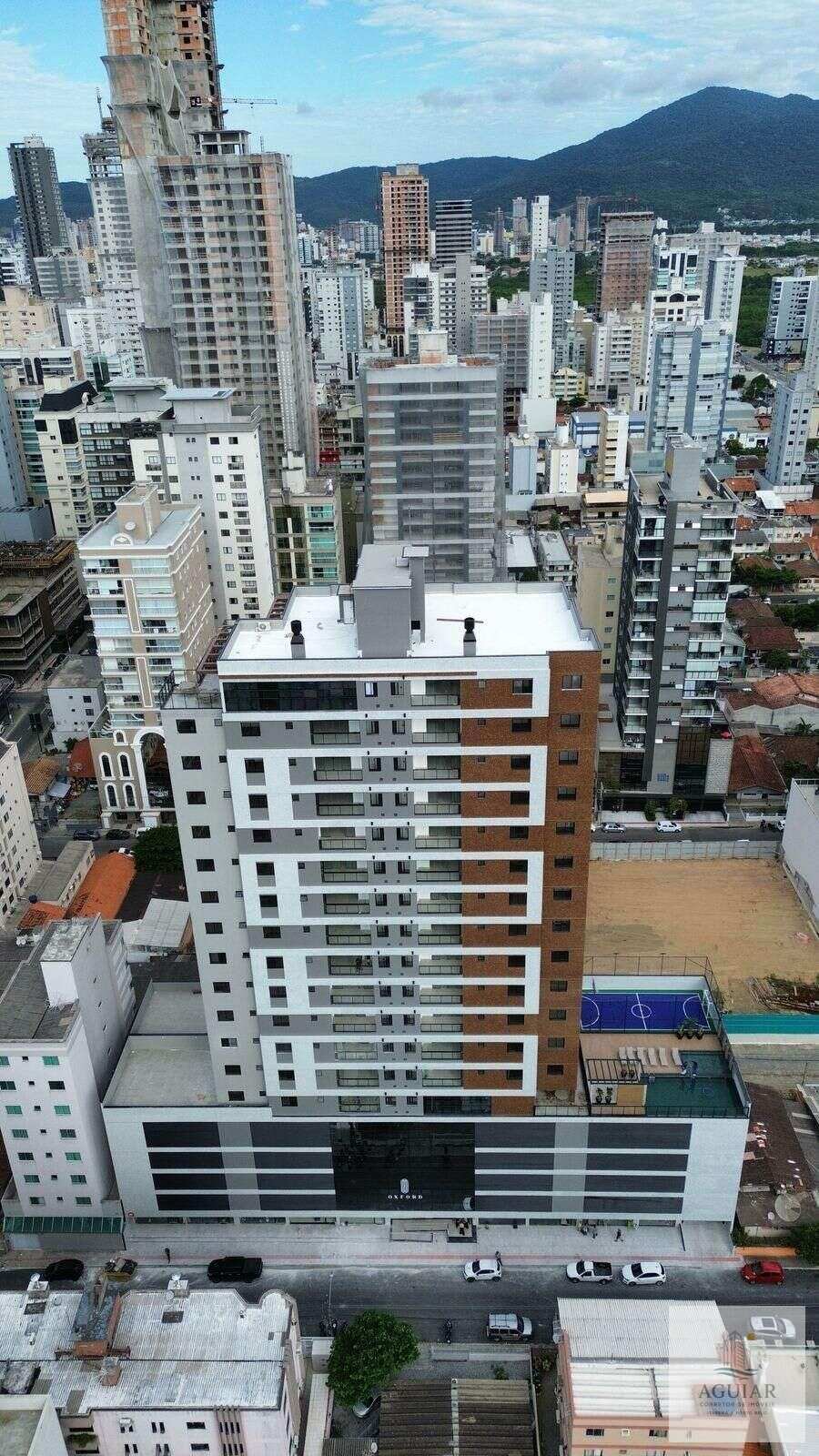 Apartamento à venda com 3 quartos - Meia Praia,Itapema