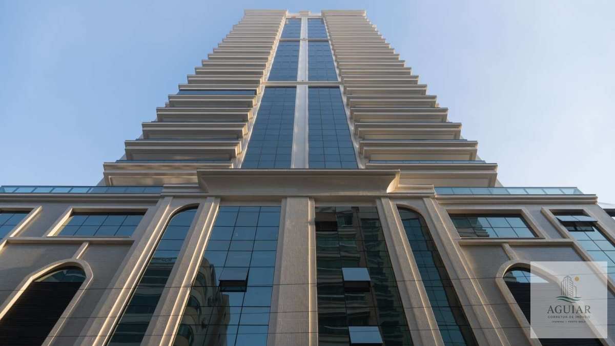 Apartamento à venda com 3 quartos, 134,70m² - Meia Praia,Itapema