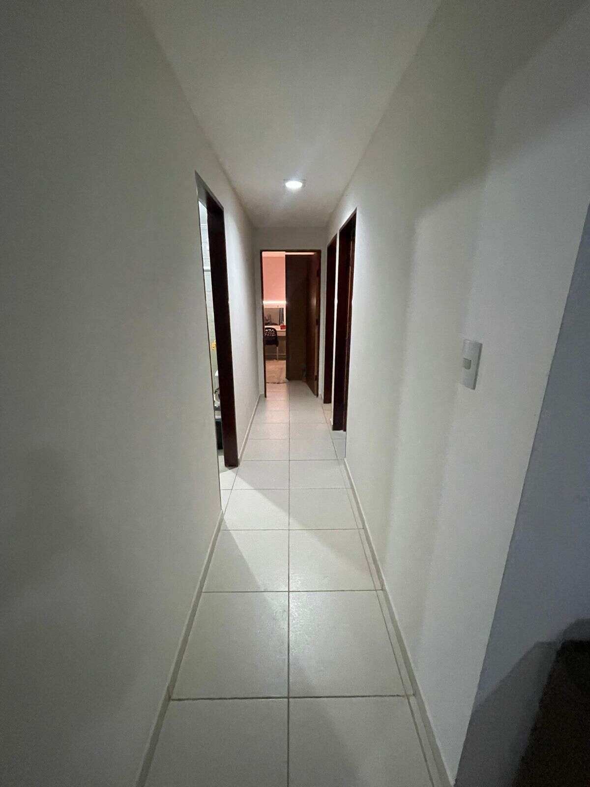 Apartamento à venda com 3 quartos - ,