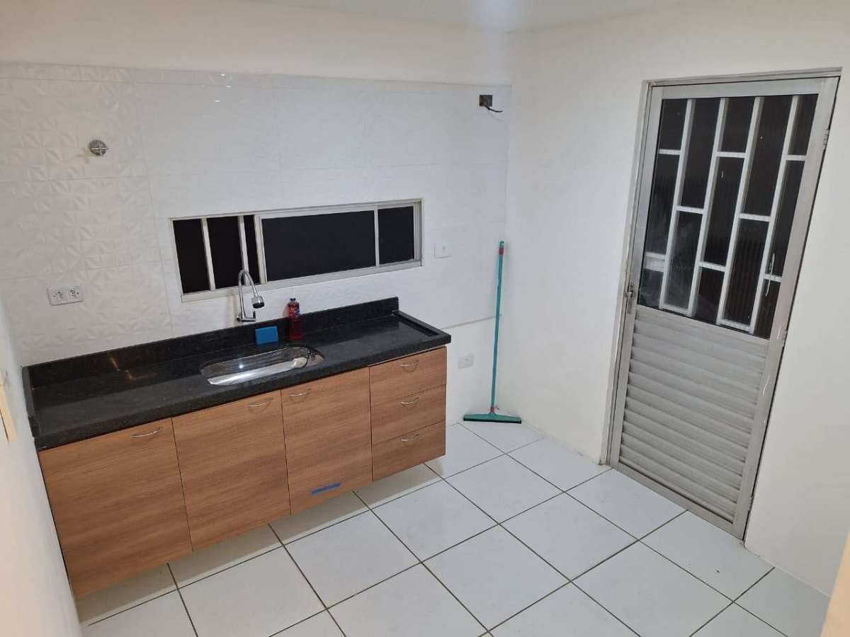 Casa à venda com 3 quartos - ,