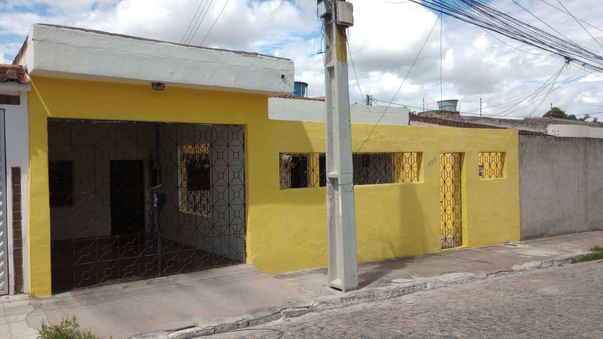 Casa à venda com 2 quartos - ,