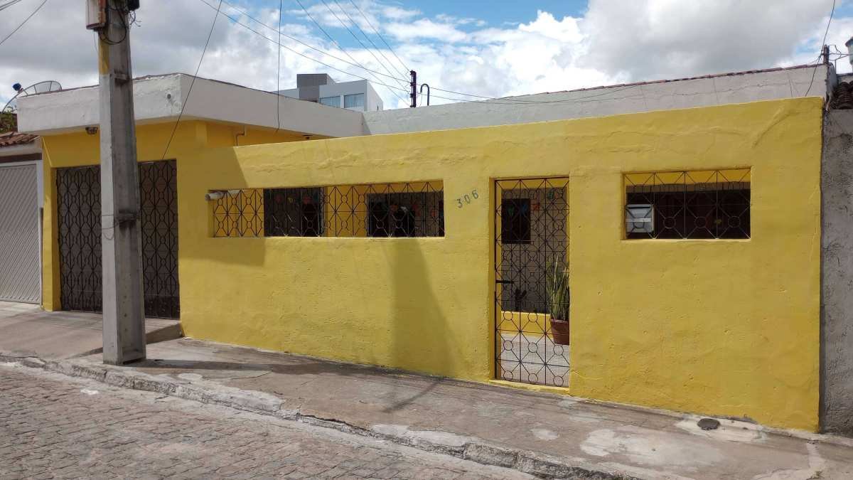 Casa à venda com 2 quartos - ,