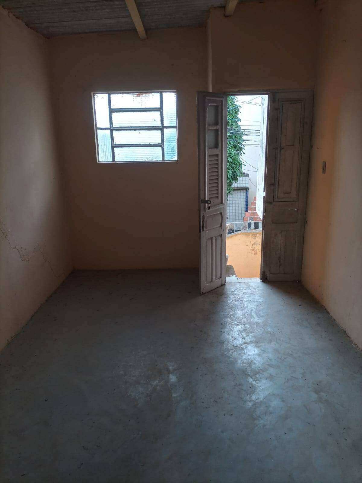 Casa à venda com 6 quartos - ,