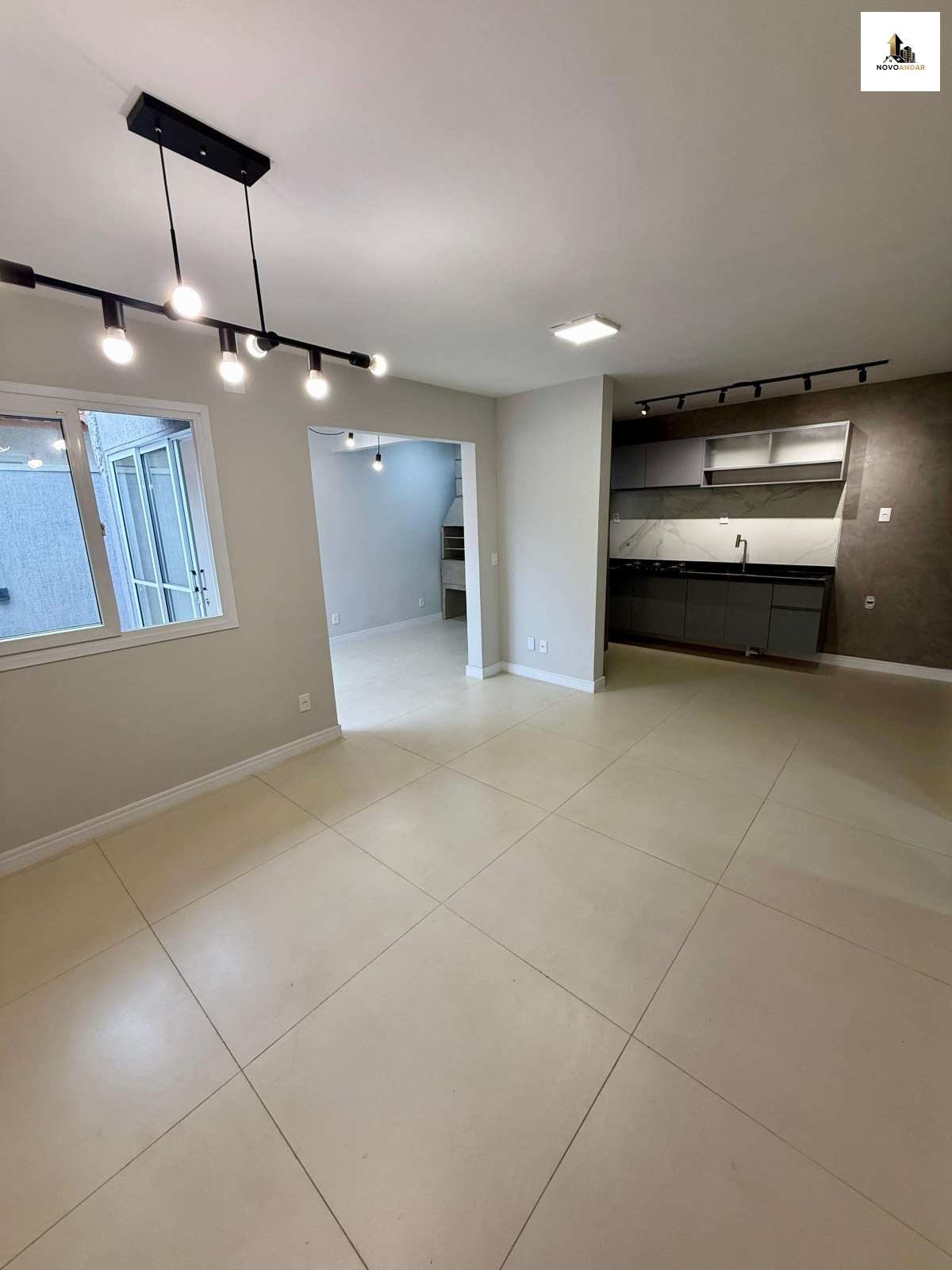 Casa de condomínio à venda com 2 quartos, 110,23m² - Olaria,Canoas