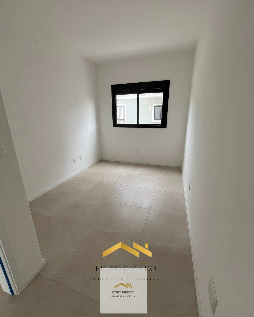 Apartamento à venda com 2 quartos, 64,60m² - VILLAGE,Imbituba