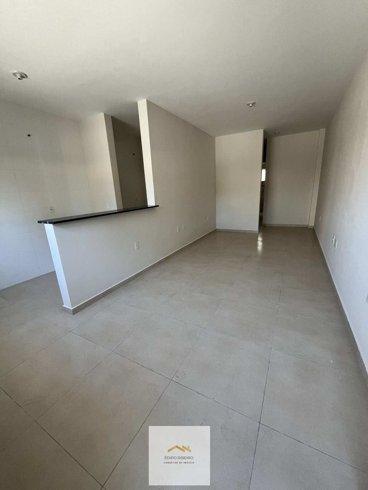 Casa geminada à venda com 2 quartos, 55m² - ,