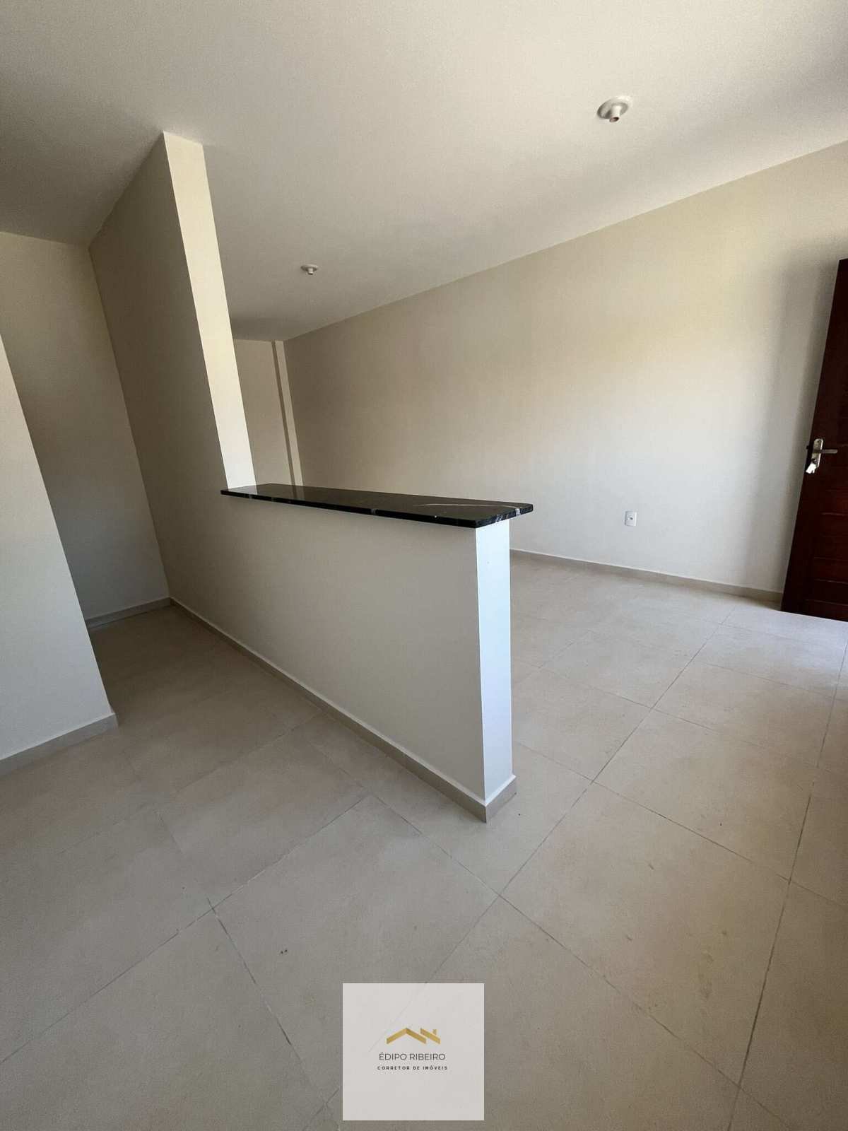 Casa geminada à venda com 2 quartos, 55m² - ,